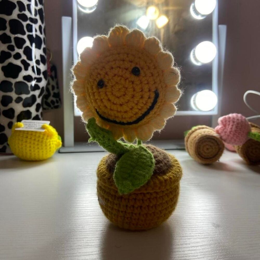 Sunflower crocheted flower in a pot